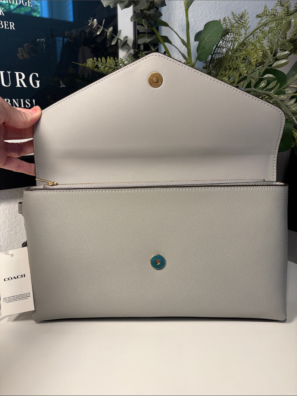 NWT COACH Wynn Leather Clutch/Wristlet In Dove Grey - Picture 5 of 14